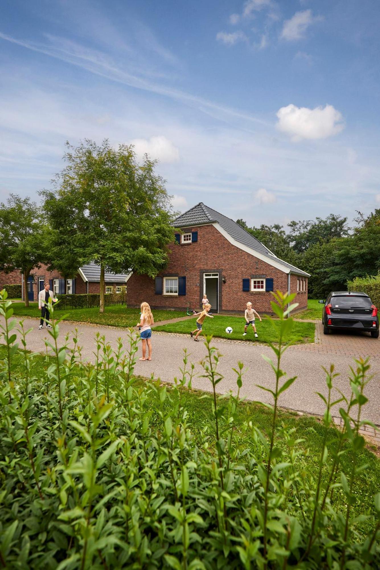ホテル Recreatiepark De Leistert Roggel エクステリア 写真